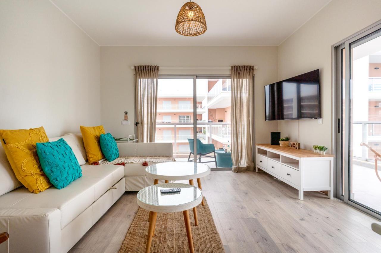 Sunny Brand New 2-Bedroom Apt - 500M From Praia Da Rocha With Ac And Pool! ปอร์ติเมา ภายนอก รูปภาพ