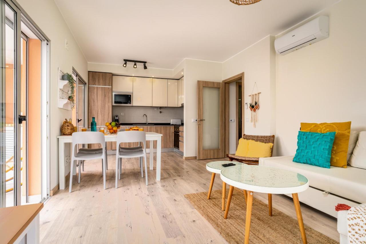 Sunny Brand New 2-Bedroom Apt - 500M From Praia Da Rocha With Ac And Pool! ปอร์ติเมา ภายนอก รูปภาพ