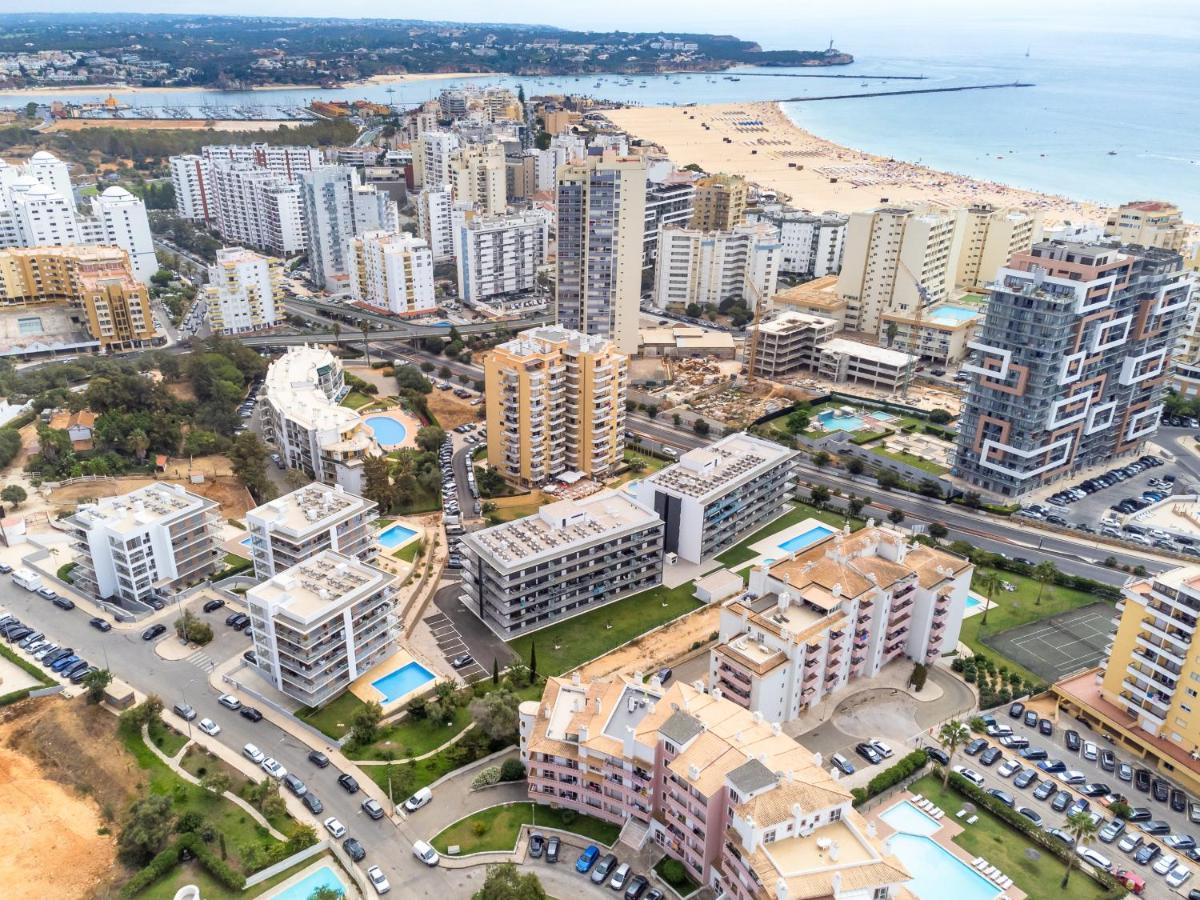 Sunny Brand New 2-Bedroom Apt - 500M From Praia Da Rocha With Ac And Pool! ปอร์ติเมา ภายนอก รูปภาพ